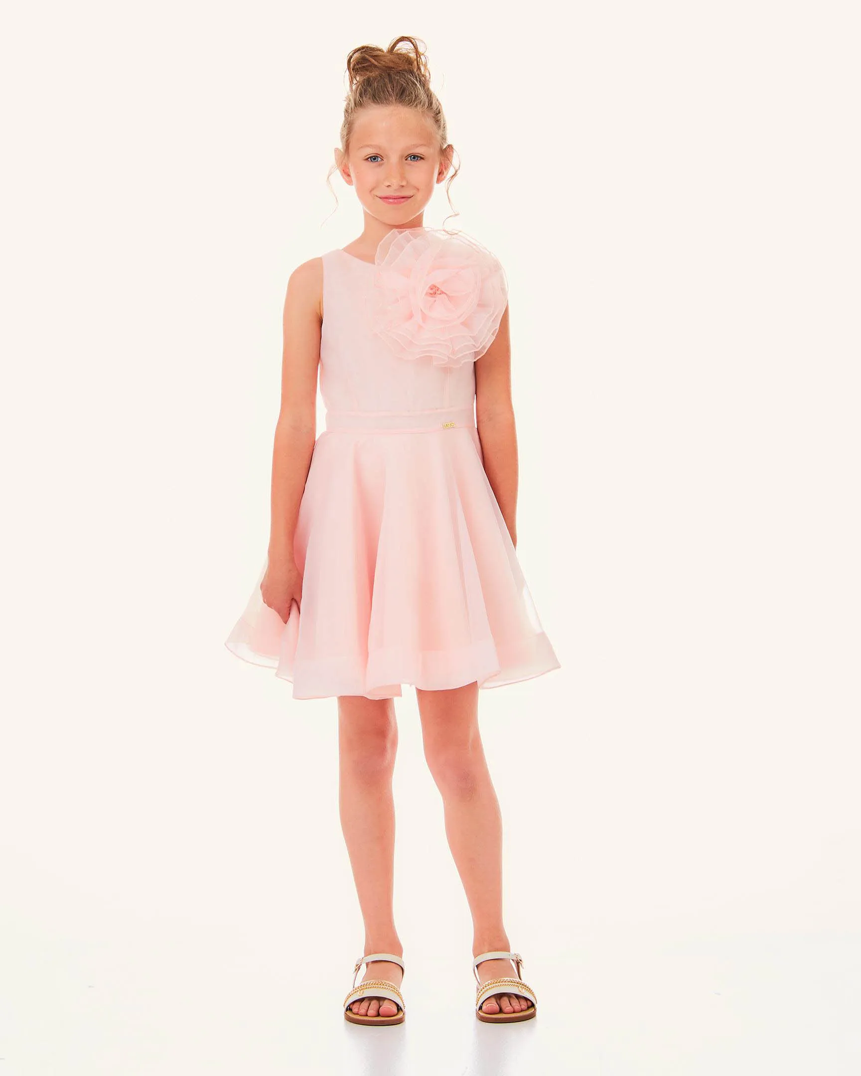 Abito mini cipria in organza senza maniche con maxi fiore 10-14 anni