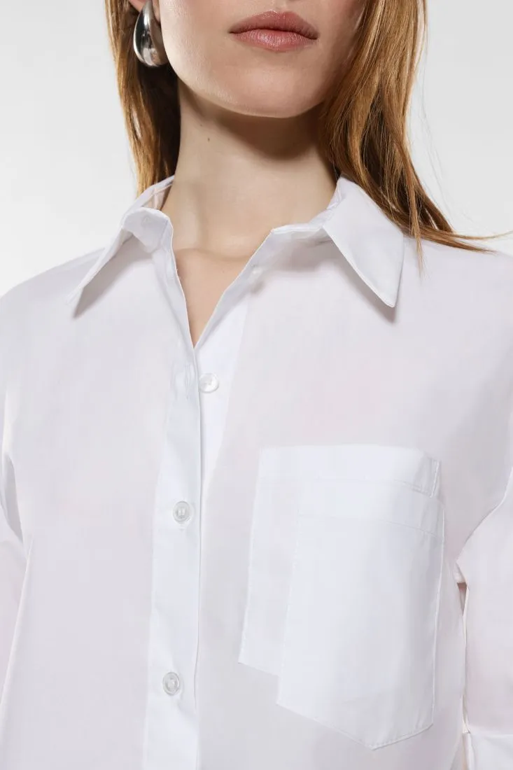 Camicia cropped in puro cotone con doppia tasca applicata