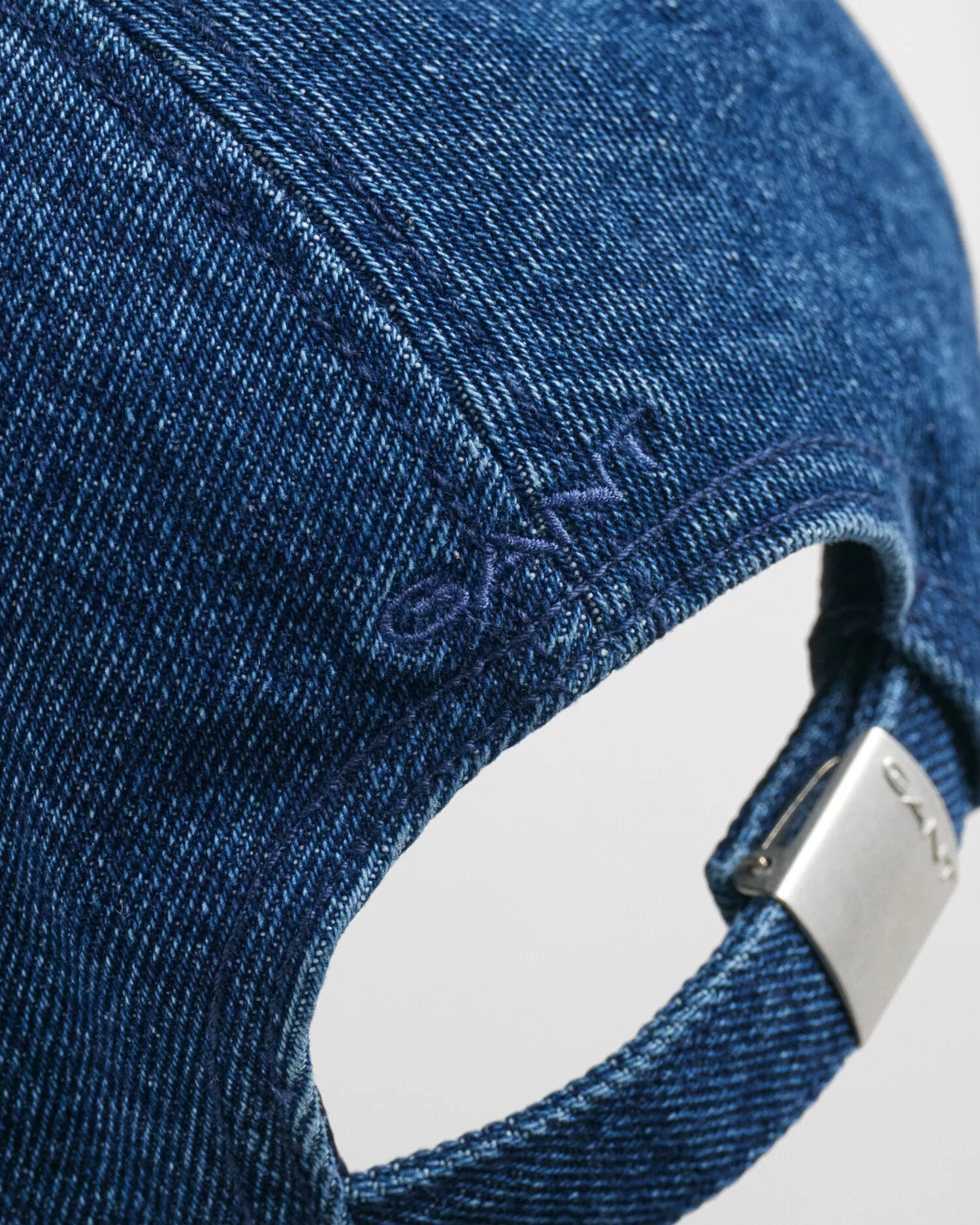 Cappellino di jeans    