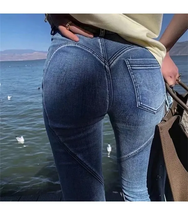 Jeans Peach Butt