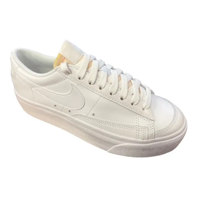 Nike women's sneakers shoe with wedge Blazer Low DJ0292-100 white