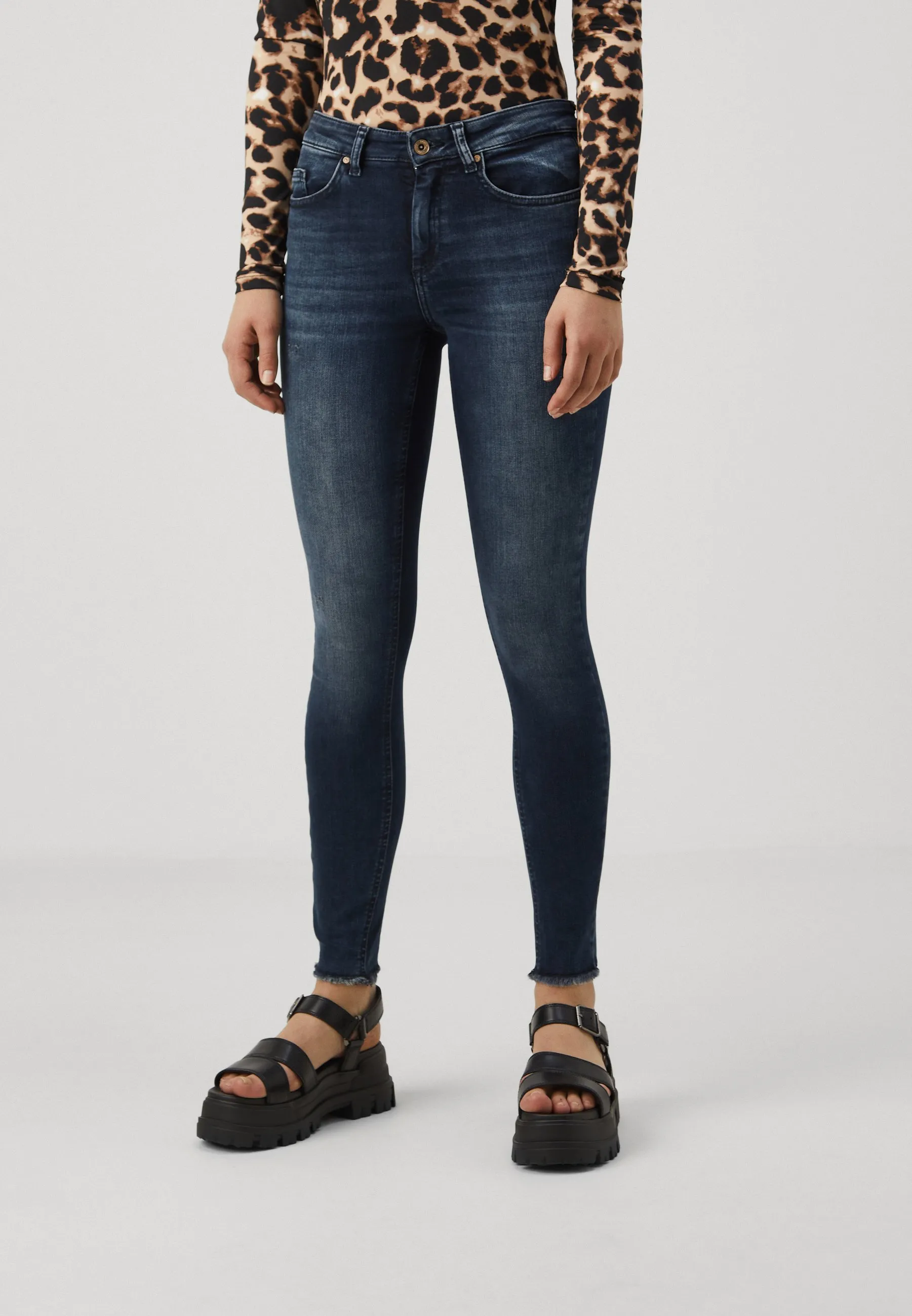 ONLBLUSH LIFE MID RAW  - Jeans Skinny Fit